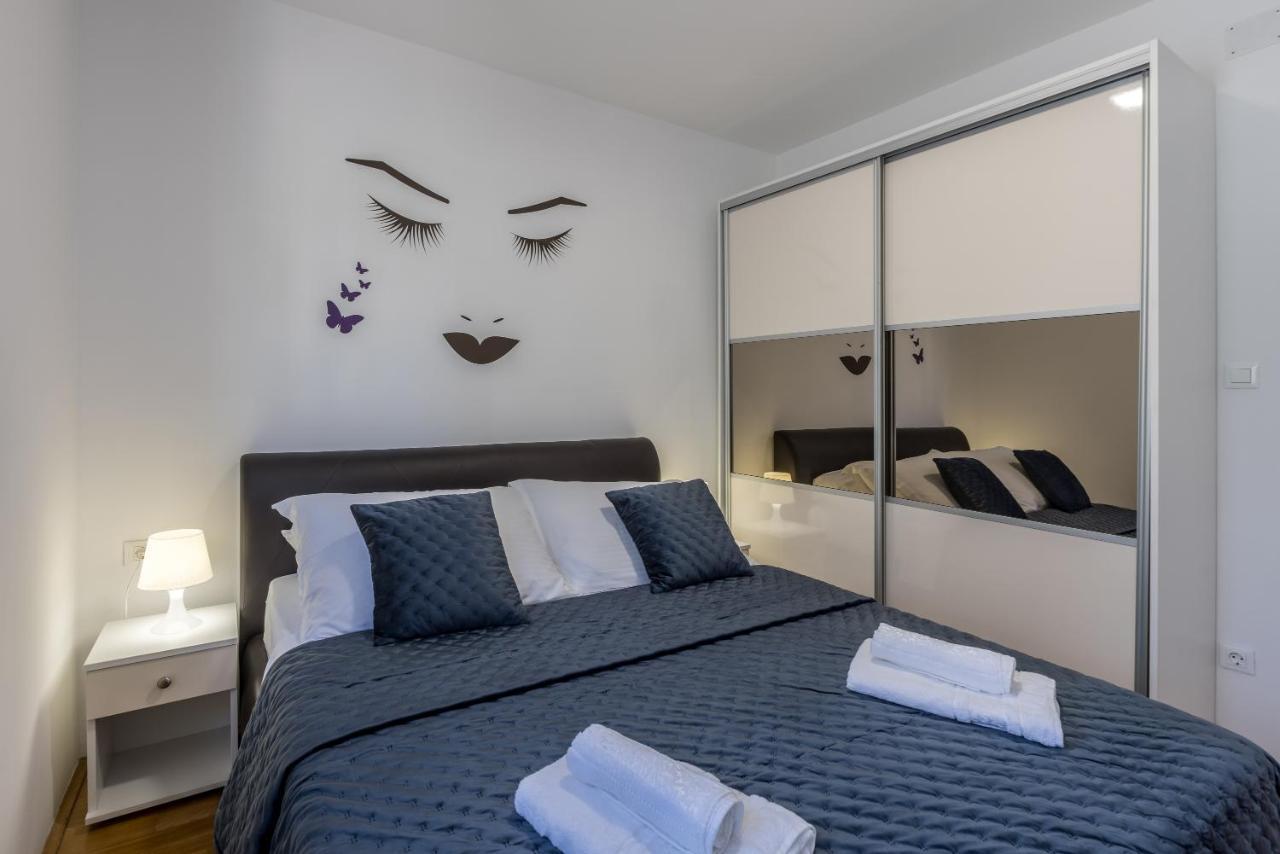 Madrugada Apartments Stari Grad  Esterno foto