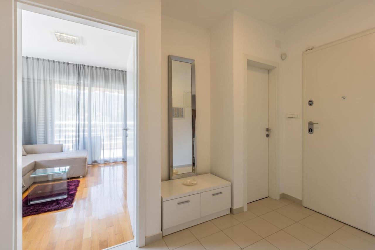 Madrugada Apartments Stari Grad  Esterno foto