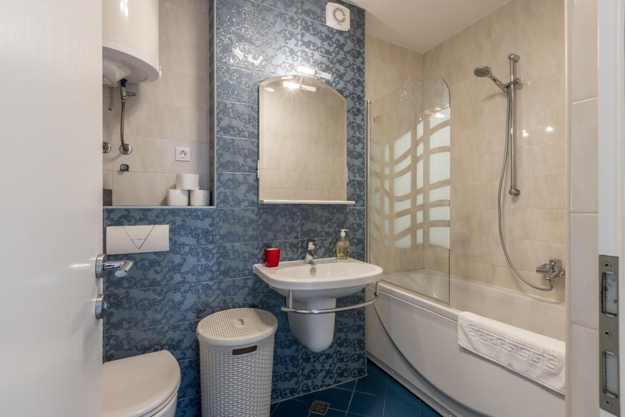 Madrugada Apartments Stari Grad  Esterno foto