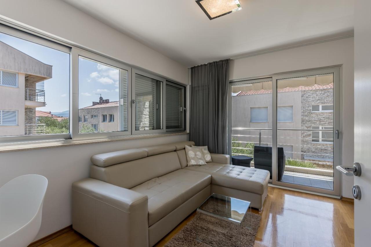 Madrugada Apartments Stari Grad  Esterno foto