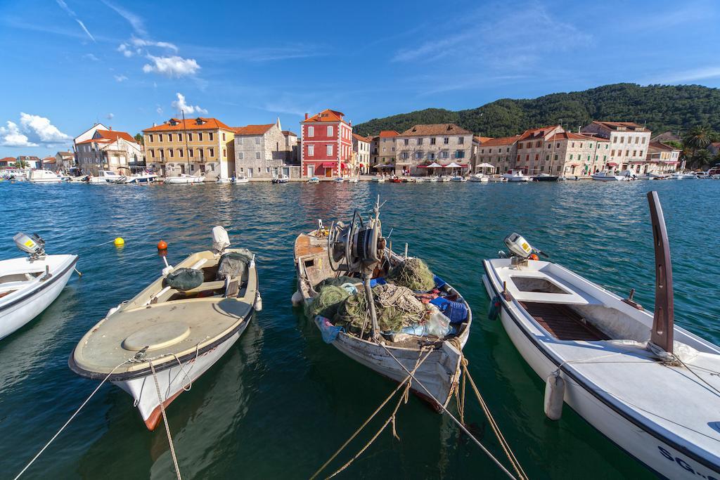 Madrugada Apartments Stari Grad  Esterno foto