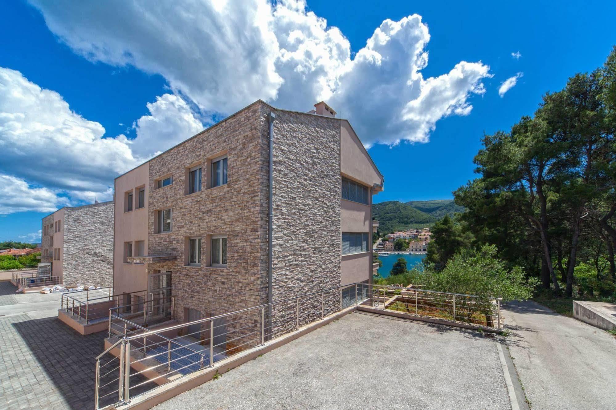 Madrugada Apartments Stari Grad  Esterno foto