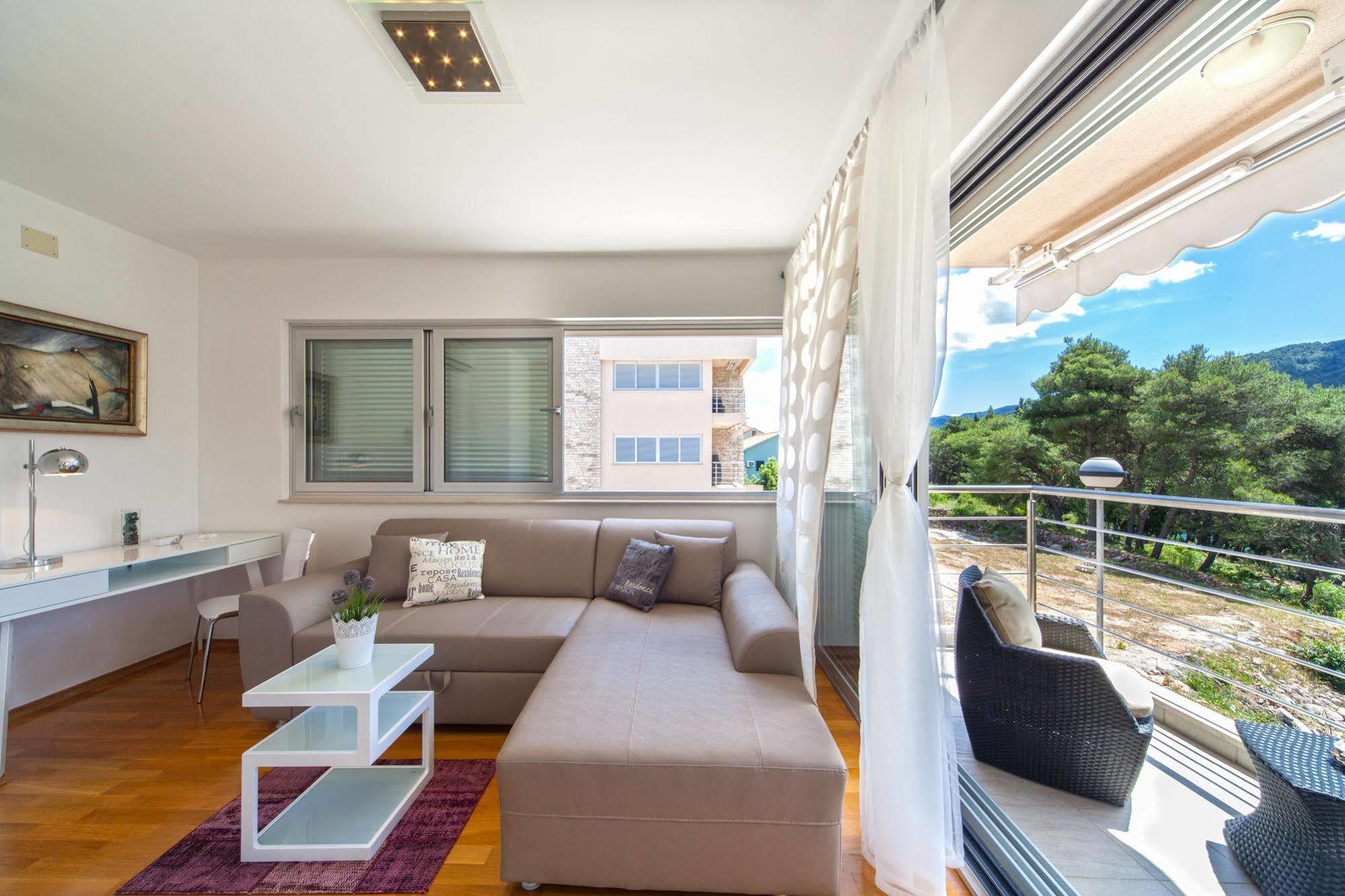 Madrugada Apartments Stari Grad  Esterno foto